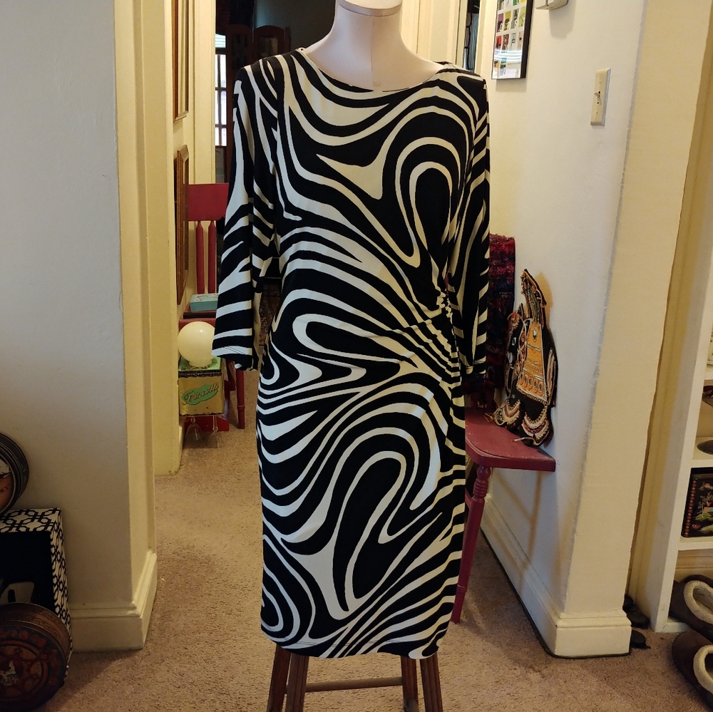 chico's black and white dress Dress, Chicos with Abstract Swirls category_Apparel resistant fabrication Size:19.5 - XXXL Black Bondage Zipper Dress